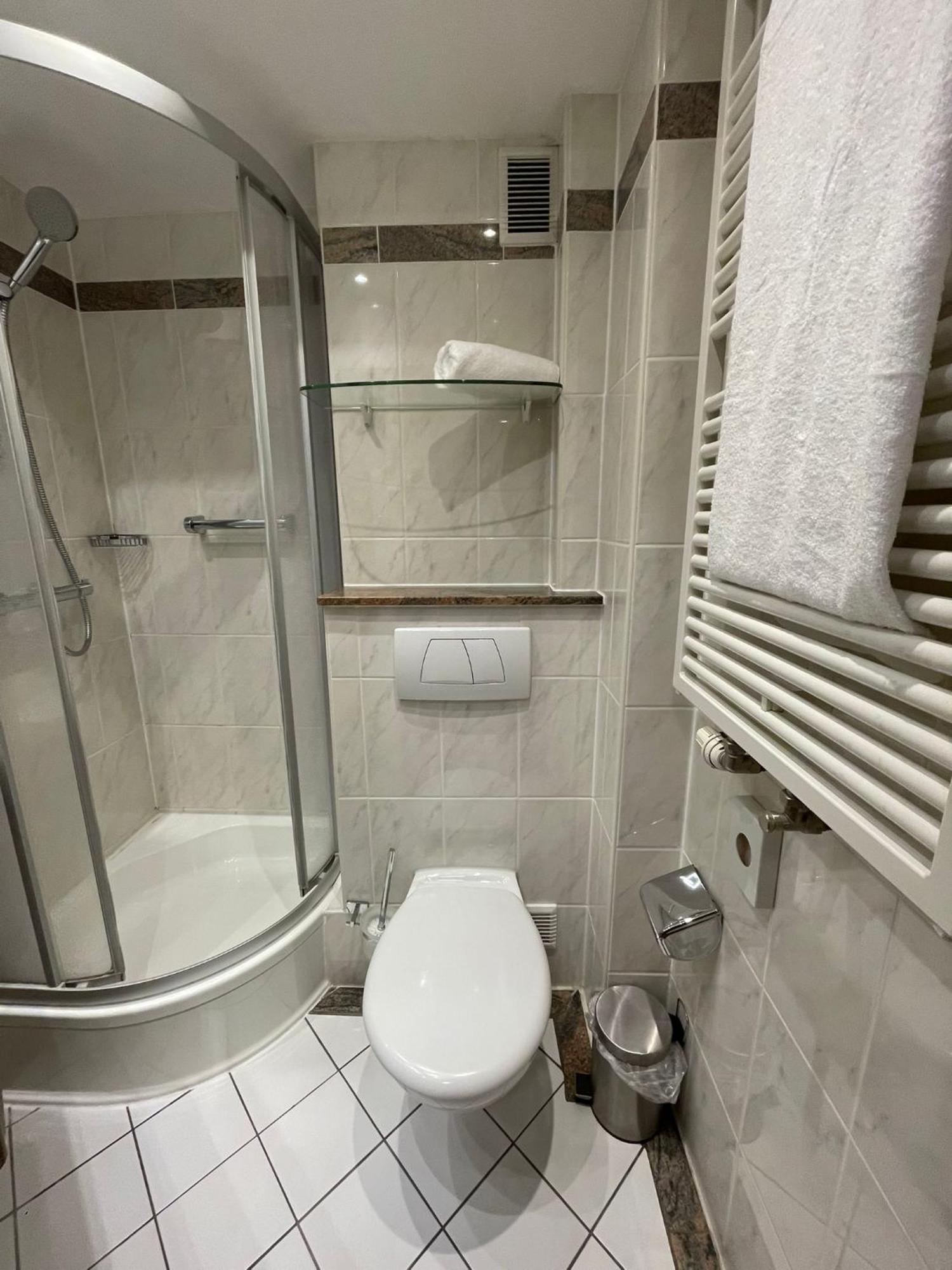Sun Hotel Essen Ngoại thất bức ảnh